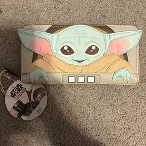 NWT baby yoda disney loungefly wallet